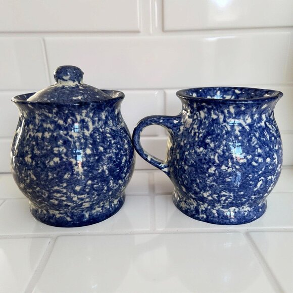 Molly Dallas Spatterware Pottery - Cream and Lidded Sugar Bowl Set - Signed - Picture 2 of 11